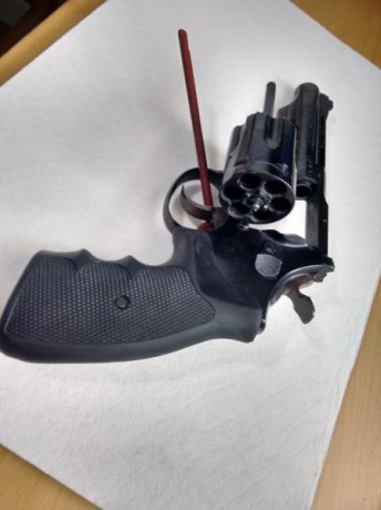 Vendo revolver LLama Comanche III calibre 357 Magnum, como sabéis admite también cartuchos del 38 especial 10
