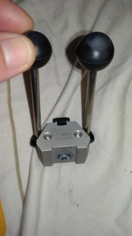 Buenas.
Se vende bipode.
Precio 35 euros.
Saludos 01