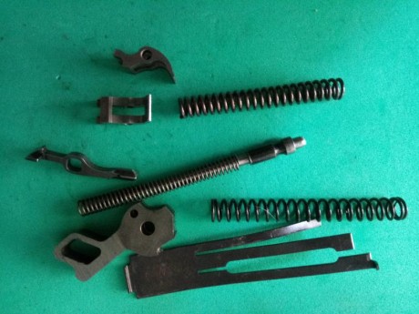 Se vende pistola SPS para la división Standart, con dos cañones, uno del 40SW y otro del 9mmp. La pistola 30
