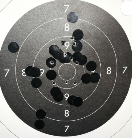 Hola,
pongo a la venta mi Matchguns MG5E.

Como se puede ver agrupa perfectamente. El blanco es de un 02