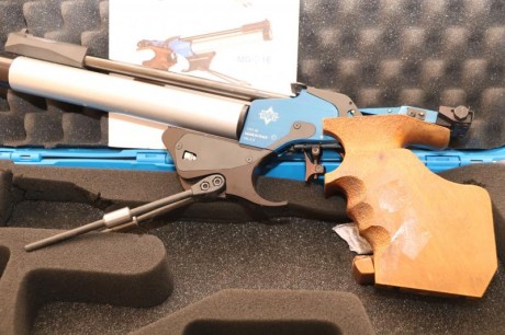Vendo pistola Match Guns MG1e, para competir a 10 m, en perfecto estado de conservación como se puede 01
