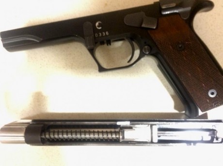   Hola vendo una pardini Pc9 de 6”, con 3 muelles 2 cargadores utensilios originales de desmontar y maletín 11