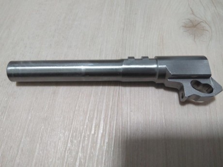 Hola amigos
Muy a mi pesar pongo en venta mi pistola CZ 75 B del 9 parabellum, necesito hueco en la guía 20