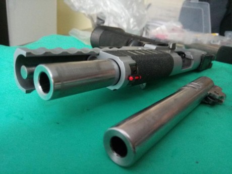Se vende pistola SPS para la división Standart, con dos cañones, uno del 40SW y otro del 9mmp. La pistola 80