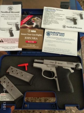 Vendo Smith and Wesson cs9 de 9 mm parabellum, Subcompacta, apenas usada esta nueva con caja original 01