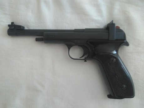 Muy buenas,

Pues eso, en venta la archiconocida Vostok Margolin MCM, funciona perfectamente, utilizada 00