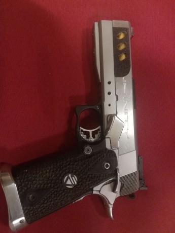 Un amigo me ha pedido que anuncie su arma.
Se trata de una infinity del cal.40 S&W. 
El es el 2do 51