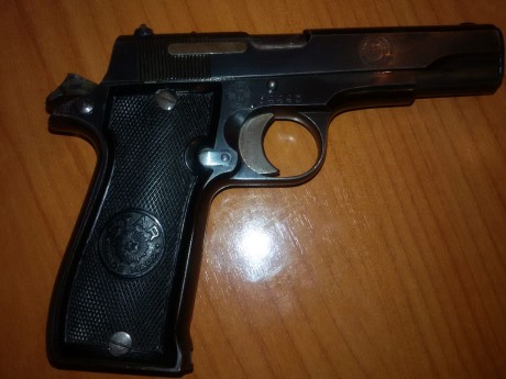 Un compañero del club vende su Star S para hacer caja y terminar un proyecto que tiene en mente.

Es una 02