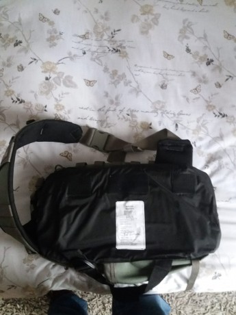 Por encargo de un amigo se pone a la venta el siguiente material, la persona interesada le paso el contacto 12