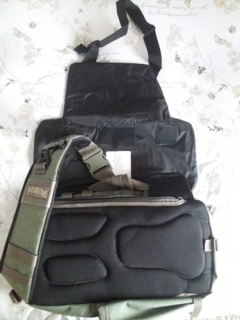 Por encargo de un amigo se pone a la venta el siguiente material, la persona interesada le paso el contacto 20