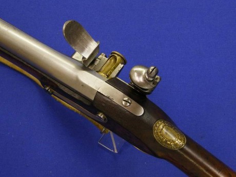 Voy a colocar unas fotos de un arma larga alemana de llave de mecha del siglo XVI. 10