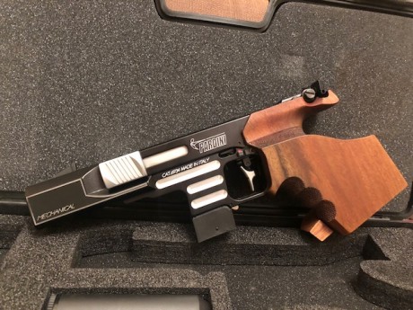 Vendo pistola Pardini 32 WC, prácticamente nueva, ni un solo rasguño , tan apenas ha sido utilizada.
Su 02