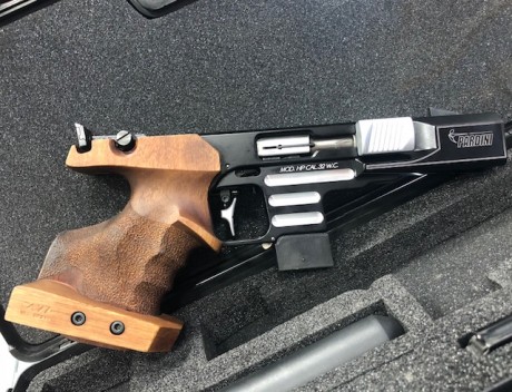 Vendo pistola Pardini 32 WC, prácticamente nueva, ni un solo rasguño , tan apenas ha sido utilizada.
Su 01