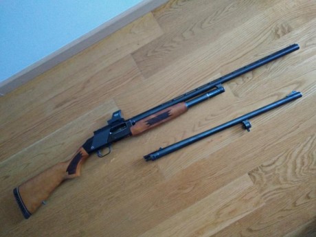 VENDIDA escopeta Mossberg 500 combo. Calibre 12, recámara magnum.
Incluye un cañón liso con polichoke 02