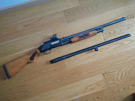 VENDIDA escopeta Mossberg 500 combo. Calibre 12, recámara magnum.
Incluye un cañón liso con polichoke 00