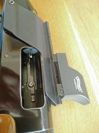 VENDIDA escopeta Mossberg 500 combo. Calibre 12, recámara magnum.
Incluye un cañón liso con polichoke 31