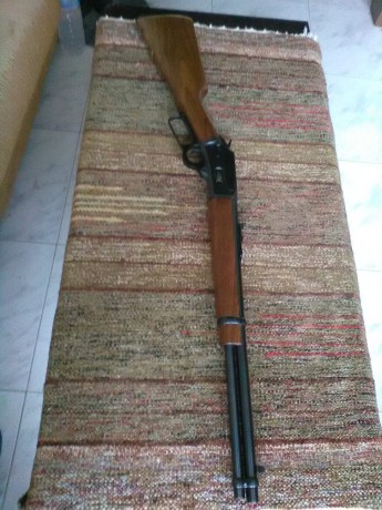 Buenas tardes, pues eso se vende, este Marlin  en 357 mag. Esta en Coruña, y esta prácticamente nuevo. 02