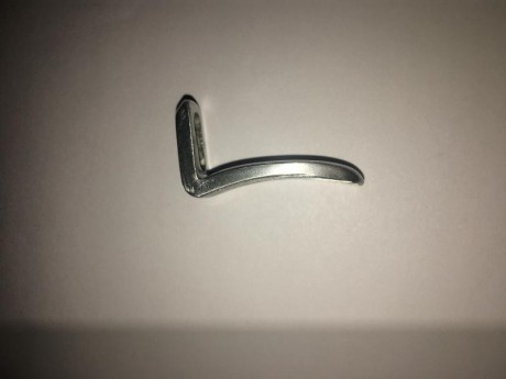 Vendo cola disparador pardini 
en aluminio de 10mm de ancho 
30 € portes incluidos península
Salu2 01