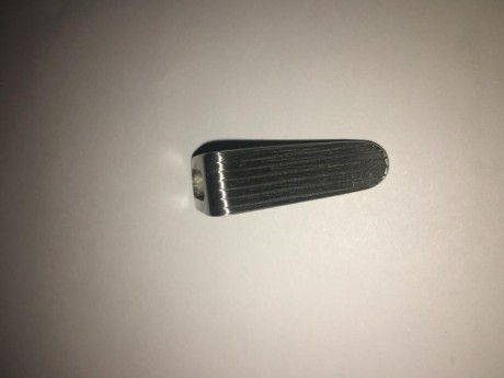 Vendo cola disparador pardini 
en aluminio de 10mm de ancho 
30 € portes incluidos península
Salu2 00