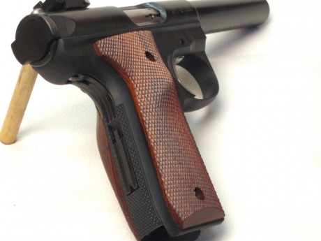 Vendo pistola Ruger 22/45 MK3 Target

Está adaptada para montar las cachas de cualquier modelo 1911 estandard 10