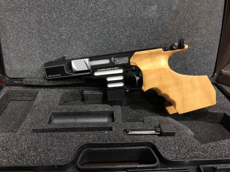 Vendo pistola Pardini 32 WC, prácticamente nueva, ni un solo rasguño , tan apenas ha sido utilizada.
Su 70