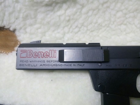 PISTOLA DE COMPETICIÓN BENELLI, CALIBRE 32 S&W,ALZA REGULABLE MICROMÉTRICA, EMPUÑADURA AMBIDIESTRA 02