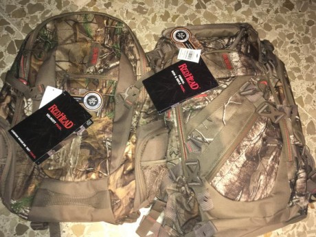 Vendo porque no las voy a utilizar, dos mochilas de la casa Redhead, modelos Primal y Velocity. Son de 01