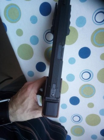 Vendo pistola  Hammerli 280 cal. 32 , impecable, ni un arañazo, como nueva. Con sus 2 cargadores. Funcionamiento 00