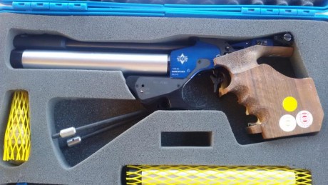 Vendo Pistola de Aire Comprimido para competición, por cambio de Modalidad,  es una Match Guns modelo 01