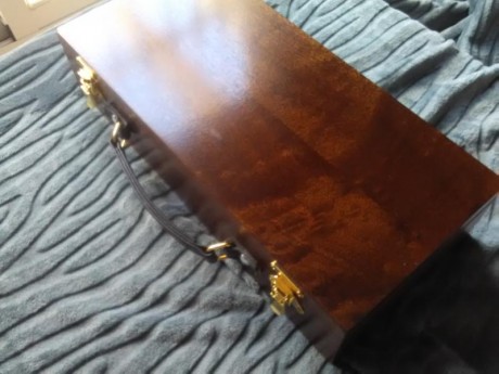 Hola Compañeros: 

 He intentado juntar dos aficiones, el tiro y la ebanistería no se si lo habré conseguido.

 171