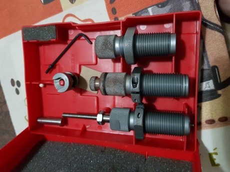 Dies Hornady 38 de Titanio vendidos

1250 plomos H&N wadcuter de 148gn

Plomos rg vendidos

Alrededor 02