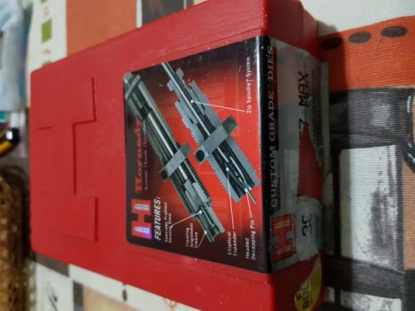 Dies Hornady 38 de Titanio vendidos

1250 plomos H&N wadcuter de 148gn

Plomos rg vendidos

Alrededor 00
