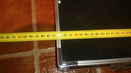 Un amigo vende una maleta de alumio para rifle o carabina,la usaba para llevar una carabina anschutz,tiene 22