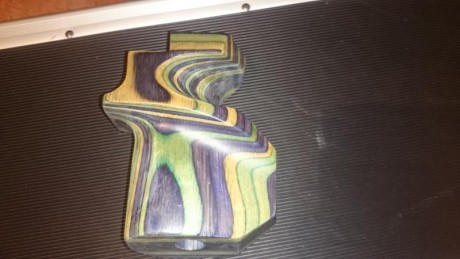 Hola,vendo empuñadura diestra talla M para una carabina anschutz 1913 supermatch,la empuñadura esta en 01