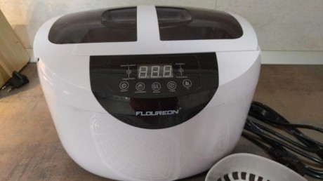 Vendo Equipo Ultrasonidos para limpieza de vainas y partes de armas.

Es un modelo similar al Hornady 02