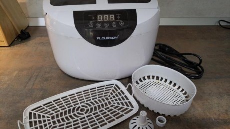 Vendo Equipo Ultrasonidos para limpieza de vainas y partes de armas.

Es un modelo similar al Hornady 01