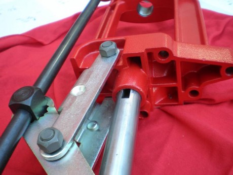 Vendo la prensa Lee Challenger Breech Lock acero, también juegos de dais del 25 acp, 32 acp, 9 corto y 12