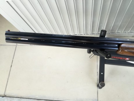 Hola, un amigo que no se maneja bien por Internet pone en venta una escopeta MAROCCHI ZERO 3 TRAP doble 10
