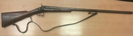 Escopeta de un cañón y martillo lateral fabricada por el prestigioso armero Bayet Freres de Lieja entre 02