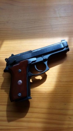 Ceska 75 B, 9 mm parabellum, bien de pavón, se entrega con tres cargadores y maletín ceska, funciona de 10