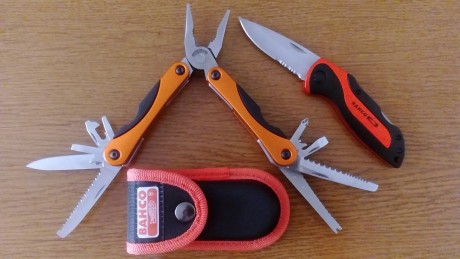 Muy buenas, vendo este conjunto de multiherramienta, con su funda y navaja marca BAHCO
ambas piezas sin 00