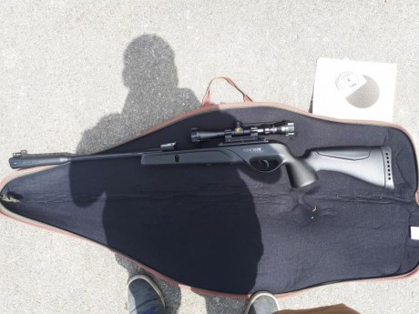 Carabina socom tactical del 4.5mm con visor gamo       3-9x40 con sus tapas 
Se vende con funda y una 01