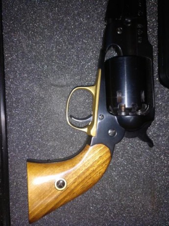 Hola vendo revólver Remington Santa Bárbara por falta de tiempo. Poco uso y en perfecto estado.

Precio 01