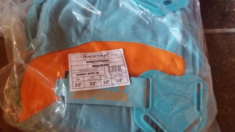 Cambio mantas para caballos marca Horseware, varios modelos, son de invierno y de verano. 
Todas nuevas 01