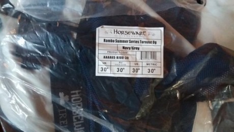Cambio mantas para caballos marca Horseware, varios modelos, son de invierno y de verano. 
Todas nuevas 10