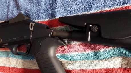 Hola
Vendo soporte de correa para escopeta Benelli
Tiene leves marcas de haberlo montado, pero no se ha 12