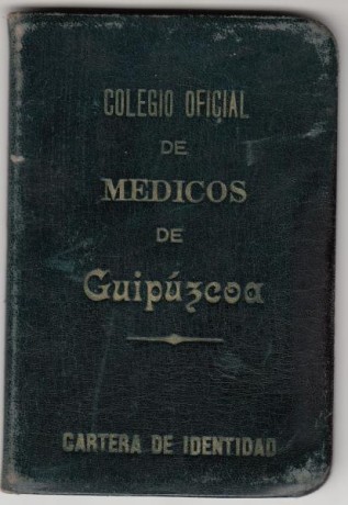  EN RECUERDO Y HOMENAJE A LOS QUE YA NO ESTÁN. 

Si pones en  GOOGLE    PASAPORTES EN LA MEMORIA   da 70
