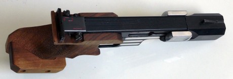 Se vende pardini HP 32 en su estuche original, accesorios y 2 cargadores, el arma tiene algunas marcas 12