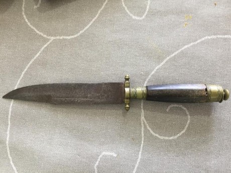Buenas tardes, aunque veterano del foro y de las armas largas en general, en blancas voy algo perdido, 00
