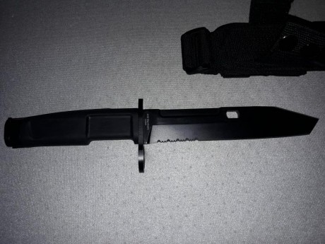 Vendo estos tres cuchillos extrema ratio chinolis.una bayoneta tipo tanto con funda Pernera , 17cm de 02